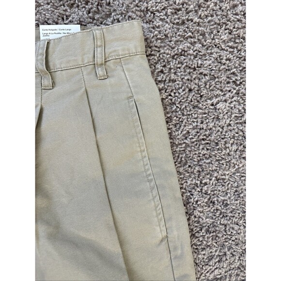 NWT Men's Size 28 Nike Life Pleated Chino At Knee Shorts Khaki Loose DX0643-247 - Picture 3 of 9